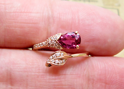 18K玫瑰金鑲嵌天然碧璽戒指 5*7優質玫紅女戒，K金珠寶首飾批發新焦點